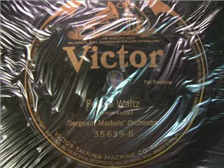 small_victor 35639 b.webp